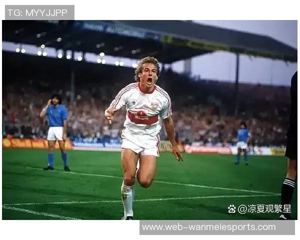 足球场上的璀璨明星们:他们的传奇故事与辉煌成就揭秘 足球场上的璀璨明星们:他们的传奇故事与辉煌成就揭秘